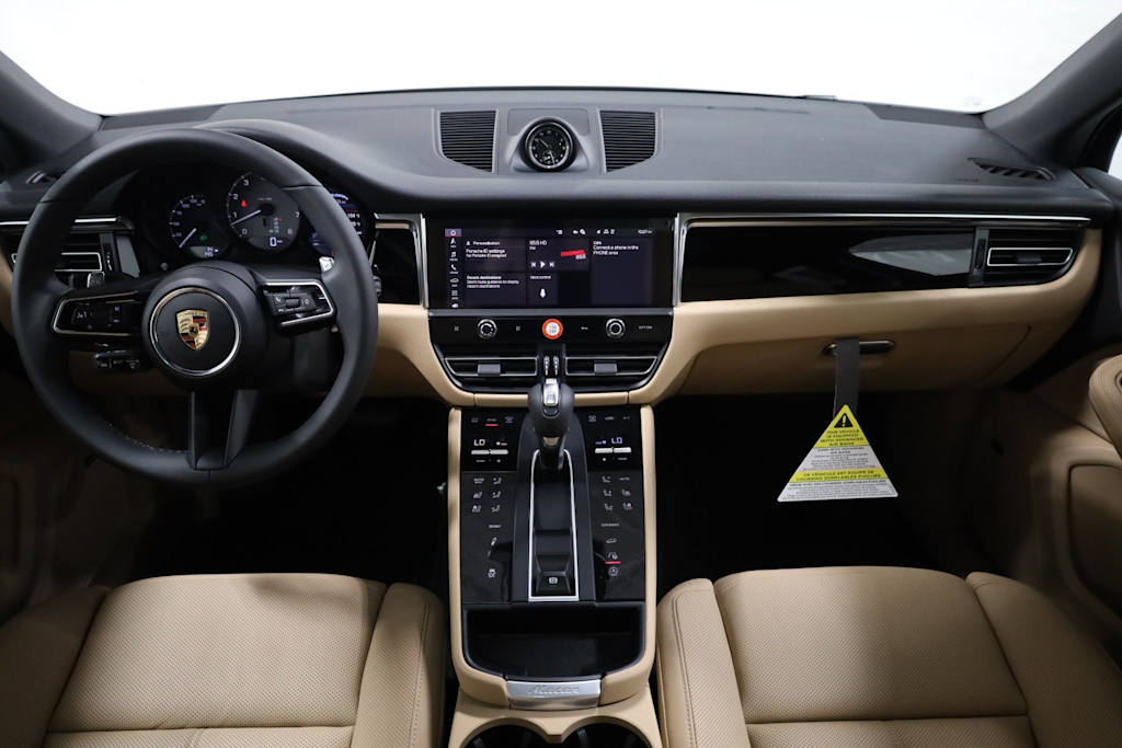 Thumbnail: 2026 Porsche Macan - 15