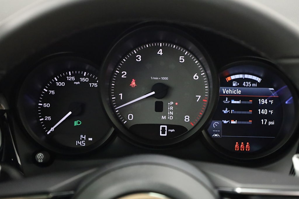 Thumbnail: 2026 Porsche Macan - 18