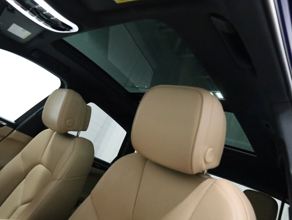 Thumbnail: 2023 Porsche Macan - 30