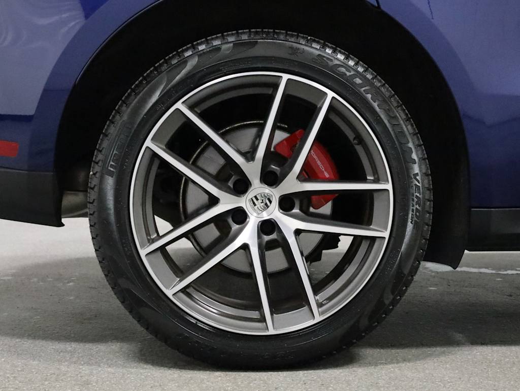 Thumbnail: 2023 Porsche Macan - 41