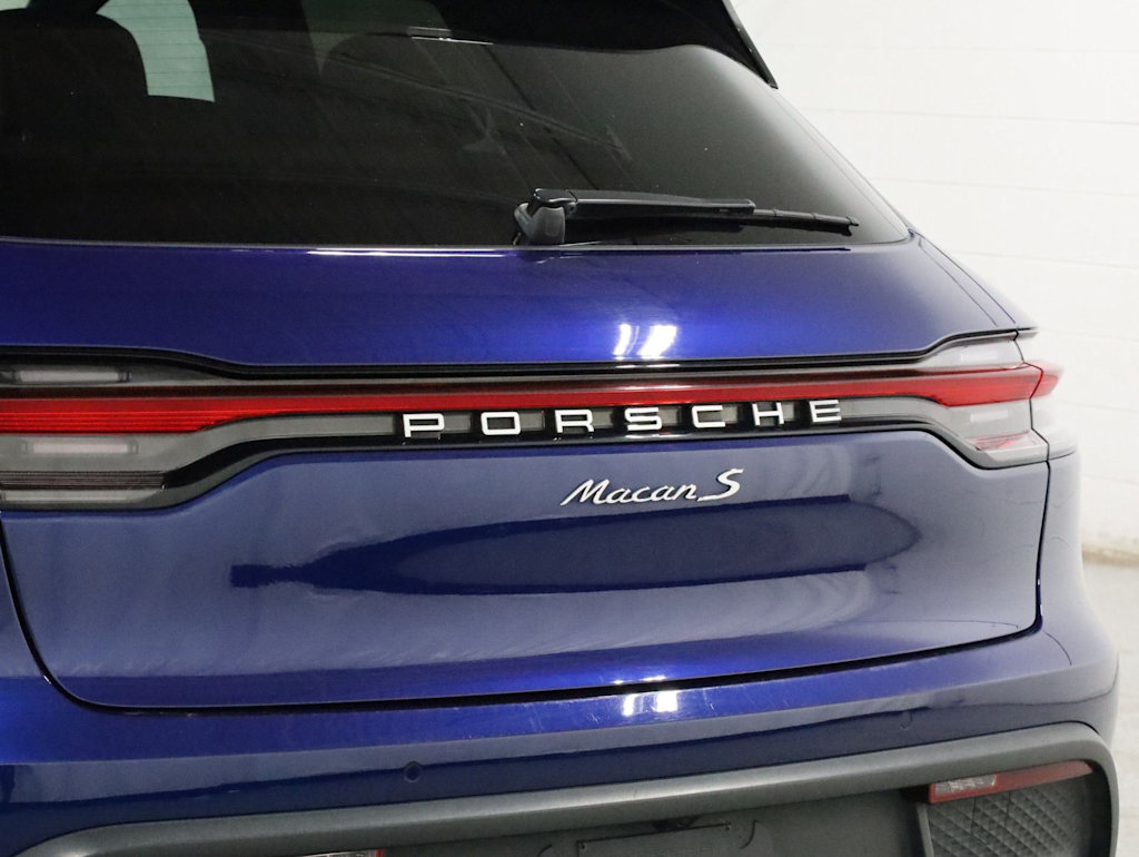 Thumbnail: 2023 Porsche Macan - 7