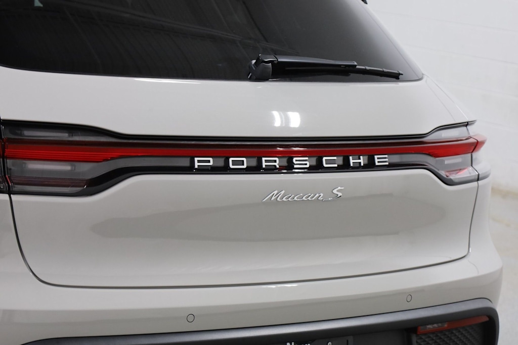 Thumbnail: 2026 Porsche Macan - 6
