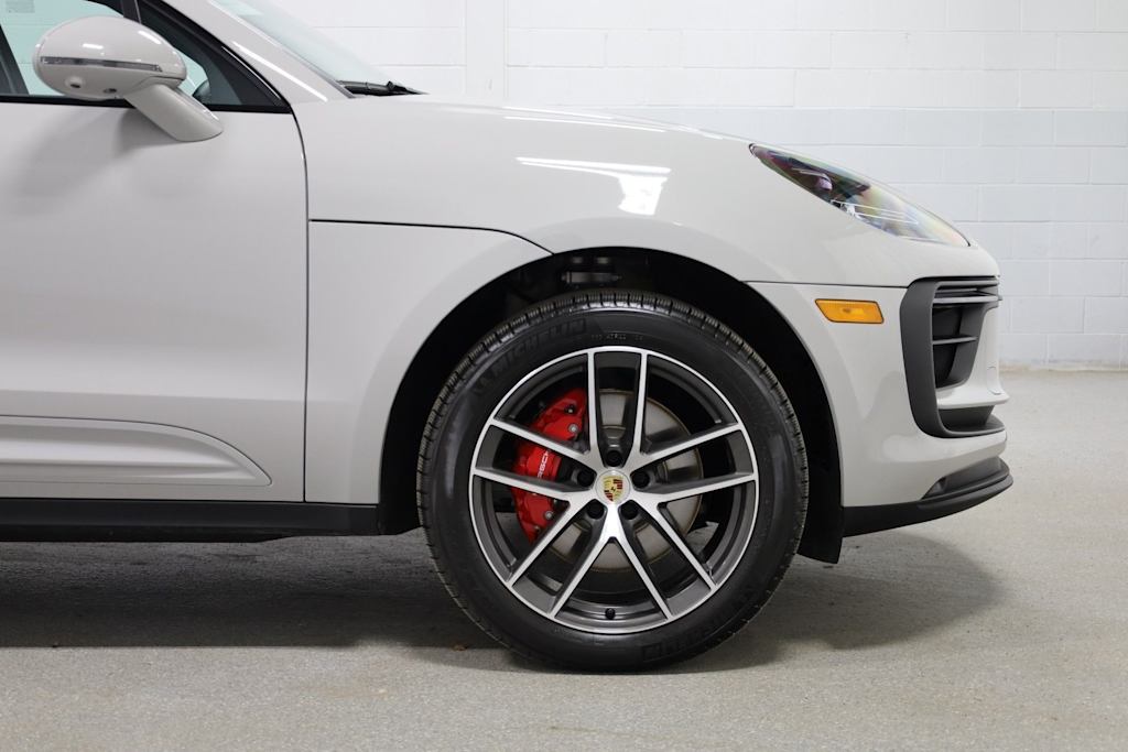 Thumbnail: 2026 Porsche Macan - 7