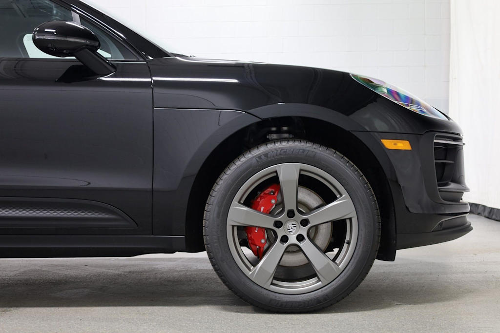 Thumbnail: 2026 Porsche Macan - 7