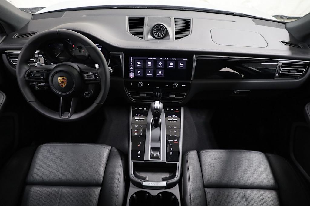Thumbnail: 2026 Porsche Macan - 14