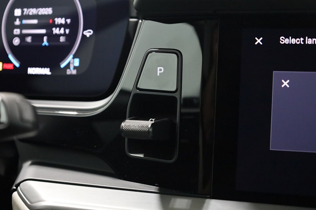 Thumbnail: 2025 Porsche Cayenne - 32