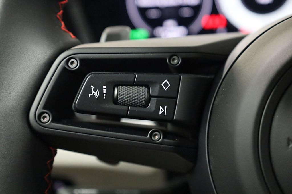 Thumbnail: 2025 Porsche Cayenne - 31