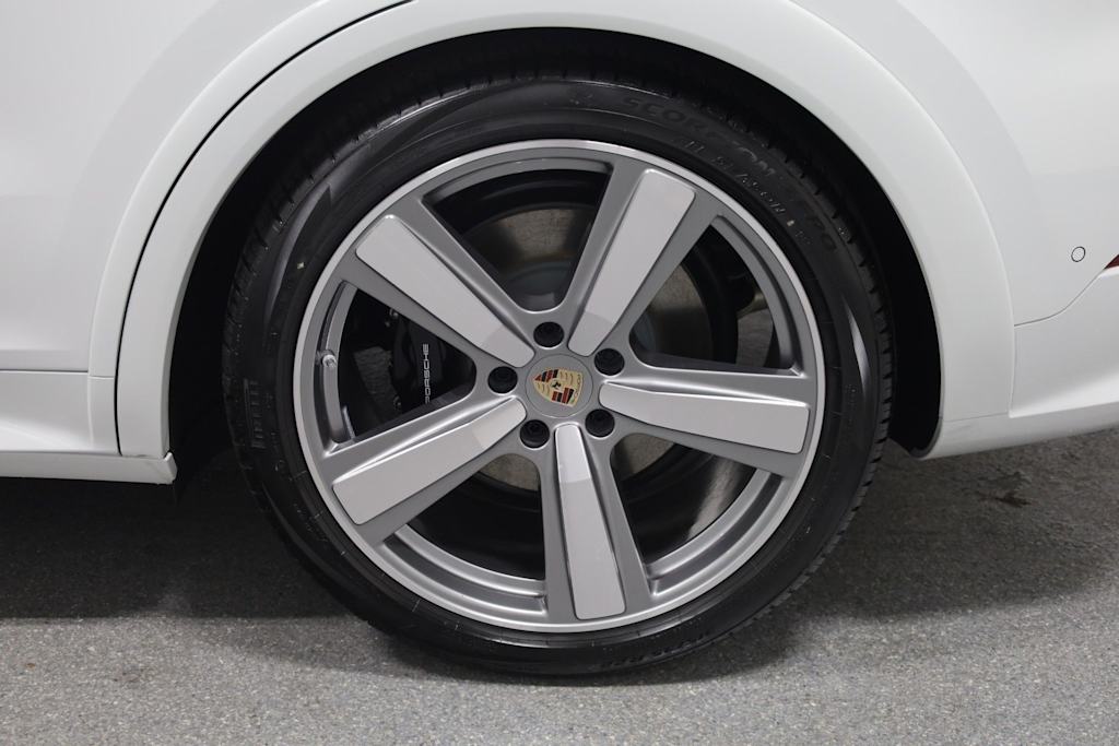 Thumbnail: 2025 Porsche Cayenne - 39