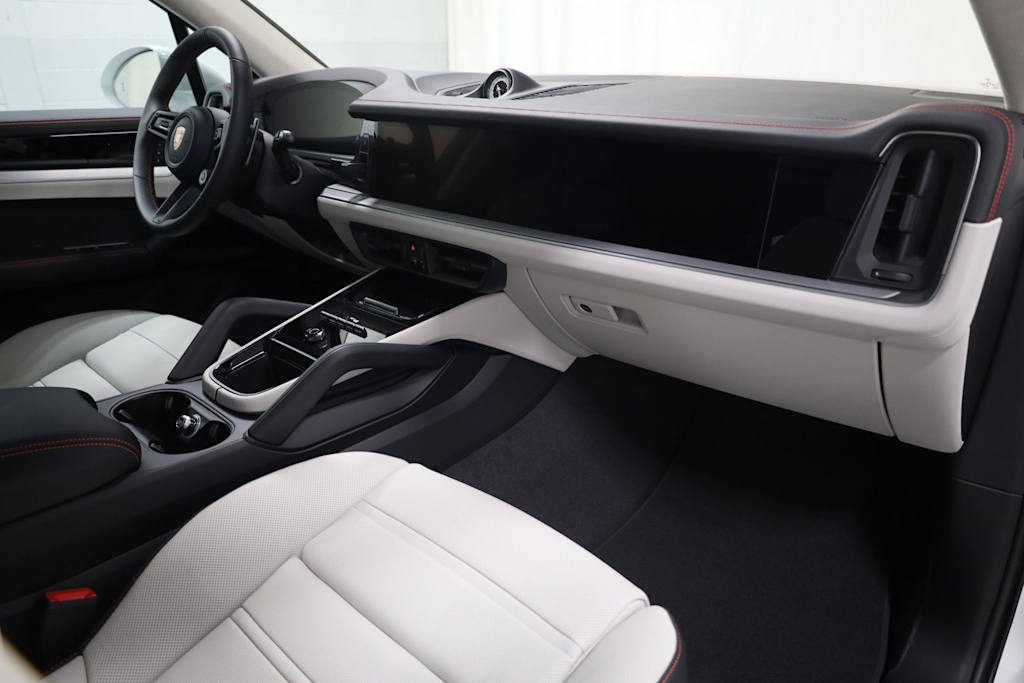 Thumbnail: 2025 Porsche Cayenne - 9