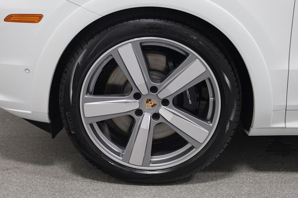 Thumbnail: 2025 Porsche Cayenne - 40