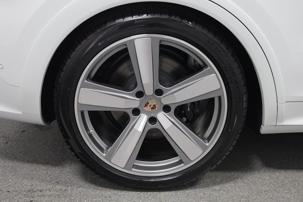 Thumbnail: 2025 Porsche Cayenne - 38