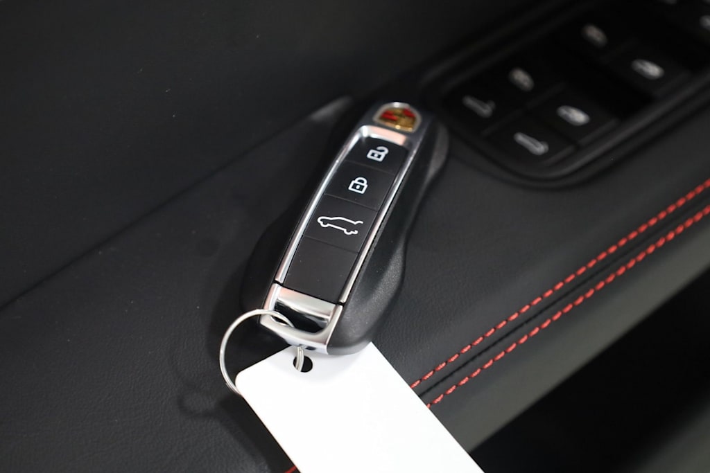 Thumbnail: 2025 Porsche Cayenne - 42