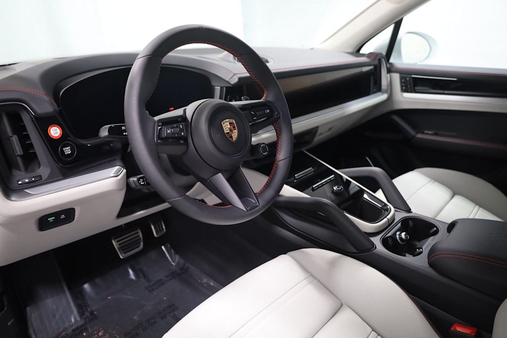 Thumbnail: 2025 Porsche Cayenne - 2