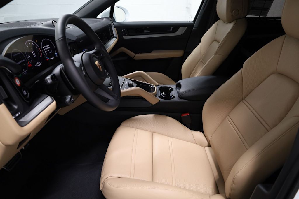 Thumbnail: 2026 Porsche Cayenne - 10