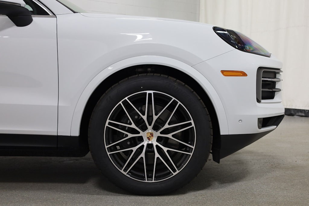 Thumbnail: 2026 Porsche Cayenne - 7
