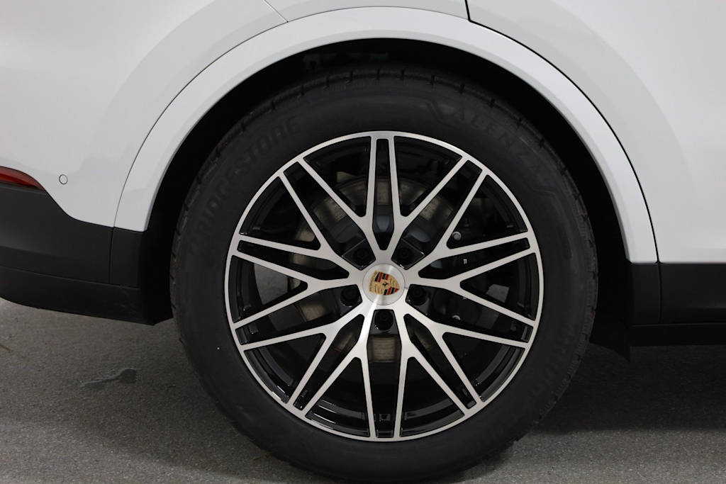 Thumbnail: 2026 Porsche Cayenne - 39
