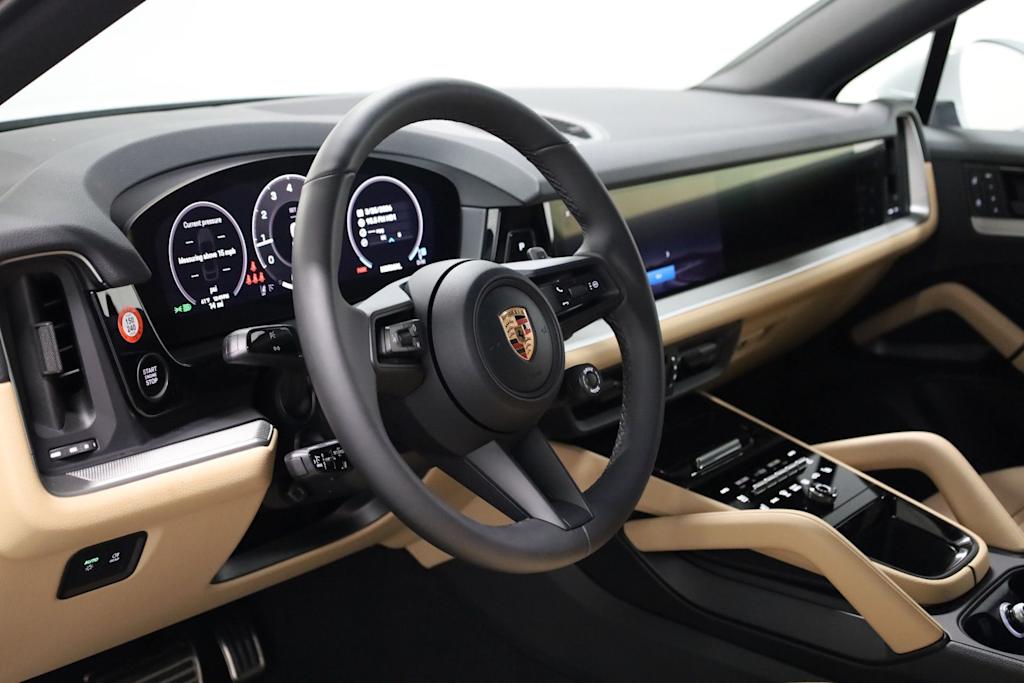 Thumbnail: 2026 Porsche Cayenne - 2