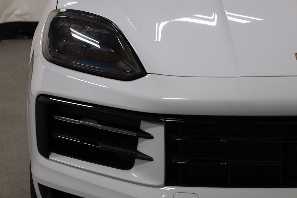 Thumbnail: 2026 Porsche Cayenne - 25