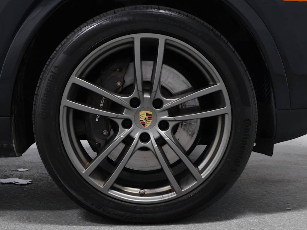 Thumbnail: 2023 Porsche Cayenne - 24