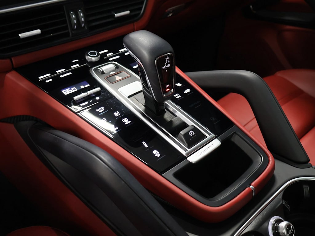 Thumbnail: 2023 Porsche Cayenne - 17