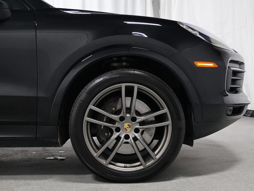 Thumbnail: 2023 Porsche Cayenne - 8