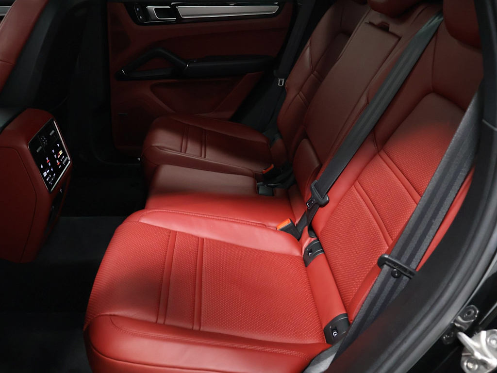 Thumbnail: 2023 Porsche Cayenne - 13