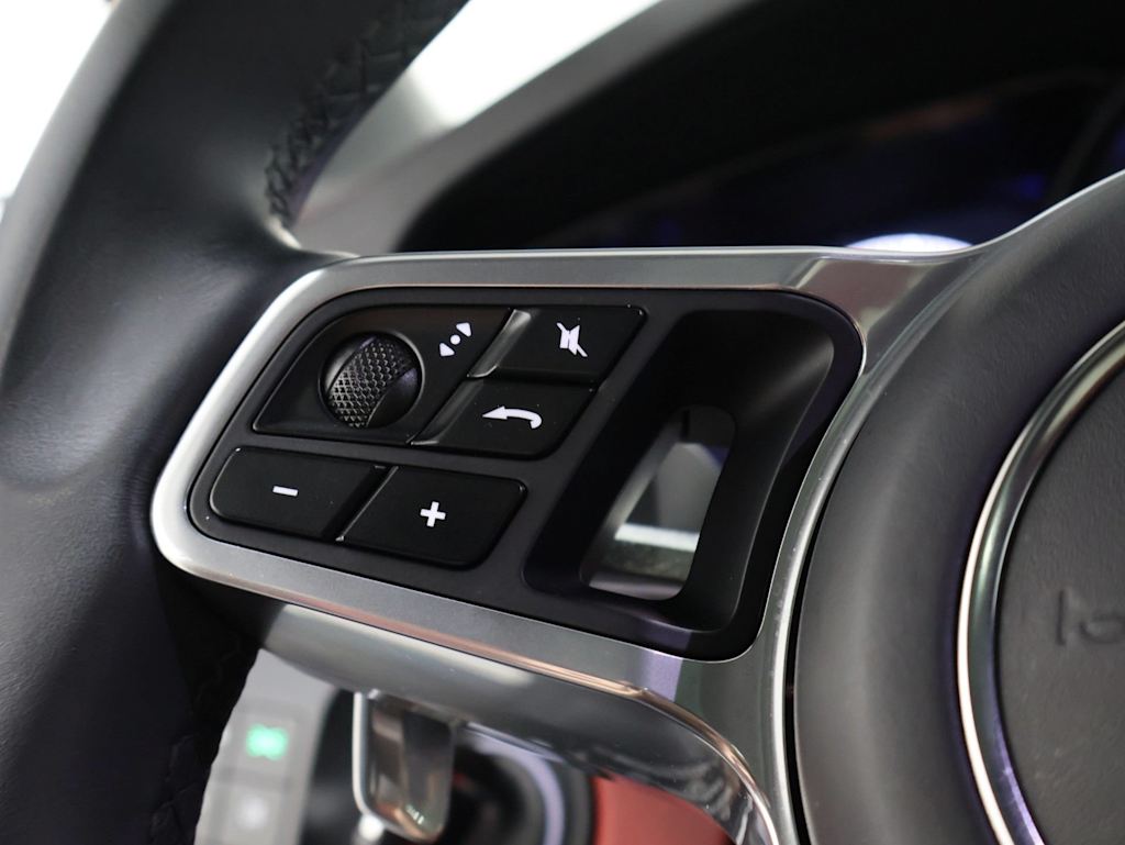 Thumbnail: 2023 Porsche Cayenne - 34