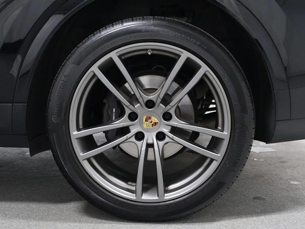 Thumbnail: 2023 Porsche Cayenne - 43