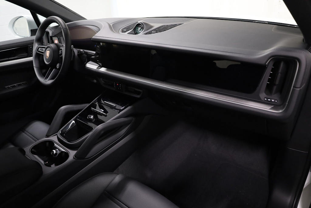 Thumbnail: 2026 Porsche Cayenne - 10