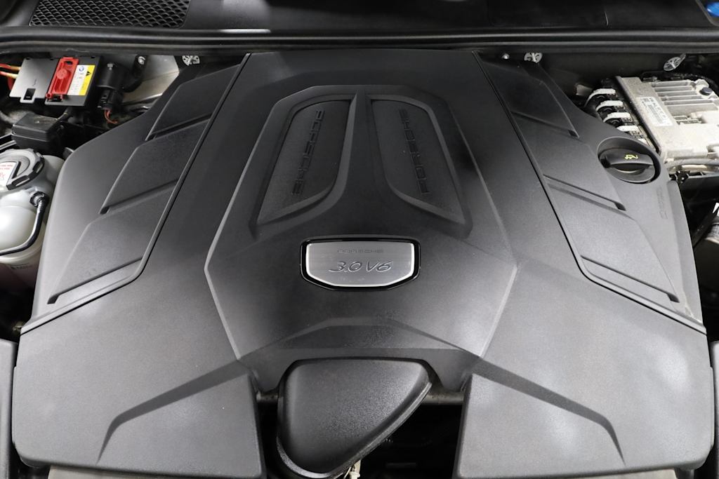 2021 Porsche Cayenne Base 9