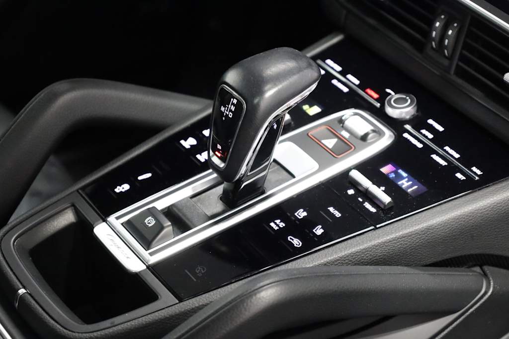 2021 Porsche Cayenne Base 18