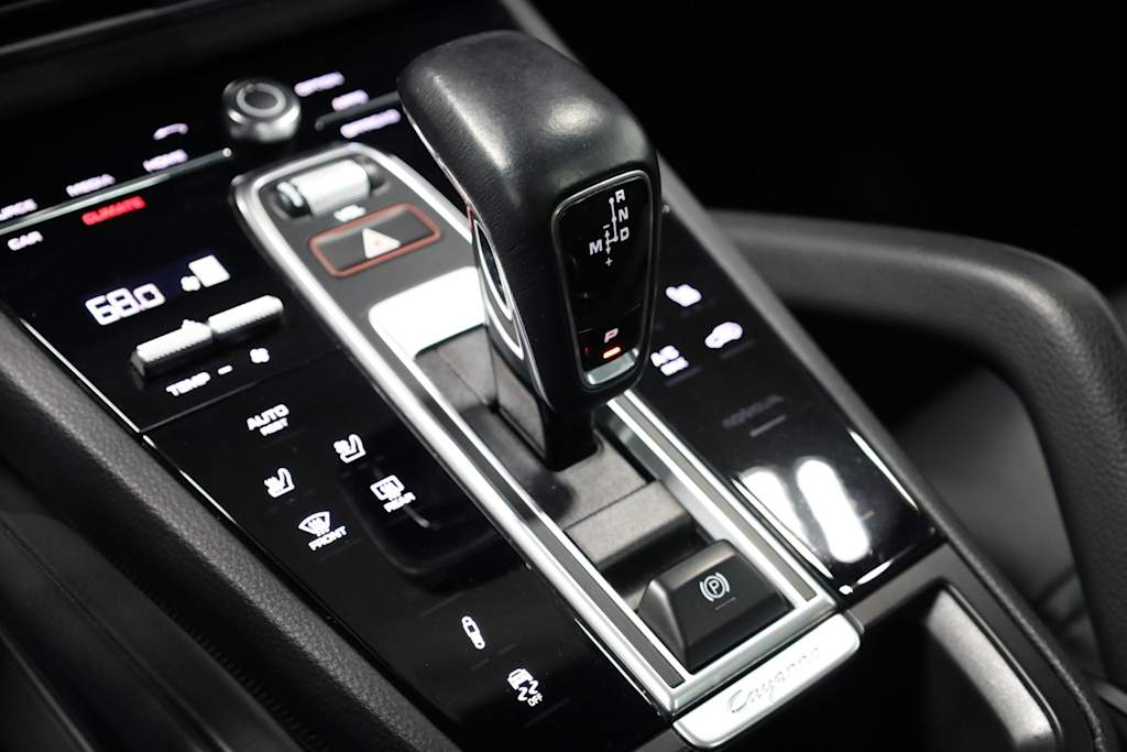 2021 Porsche Cayenne Base 17