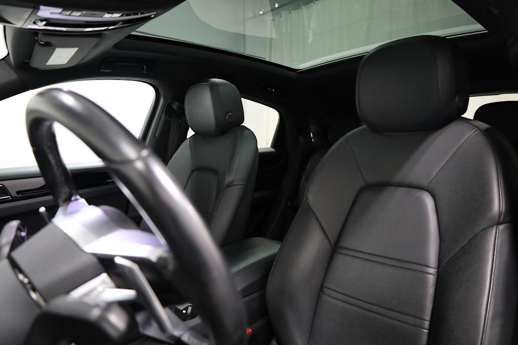 2021 Porsche Cayenne Base 11