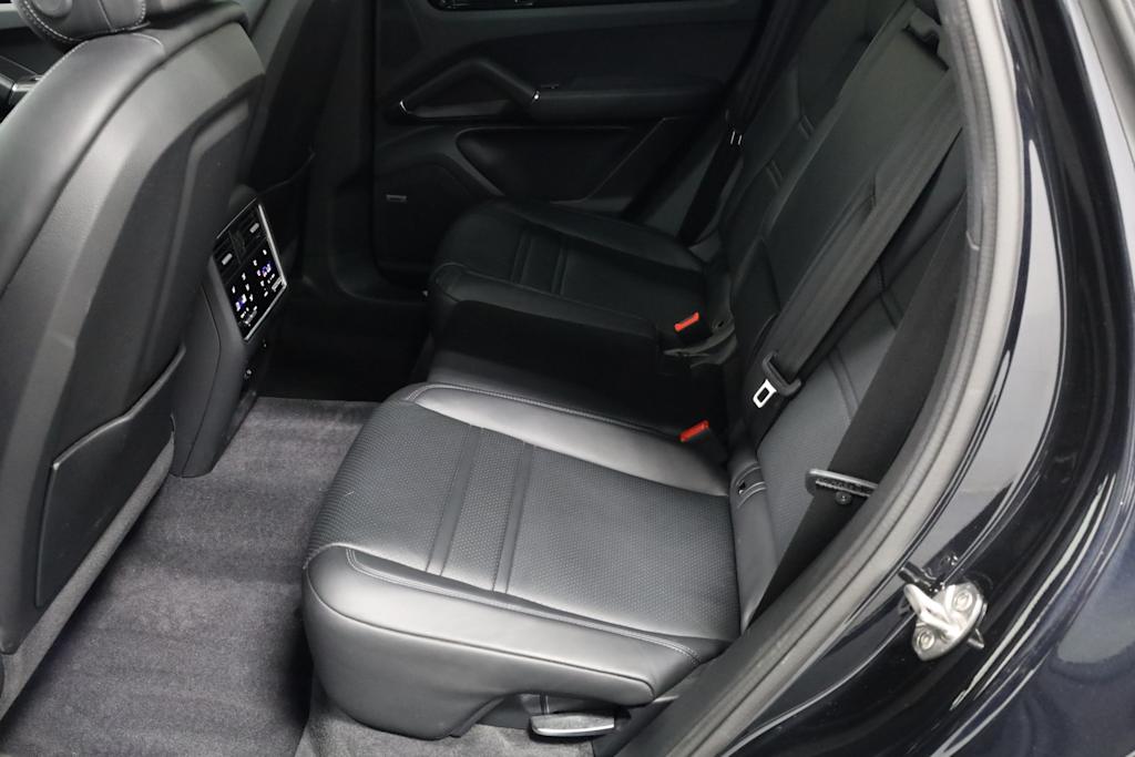 2021 Porsche Cayenne Base 13