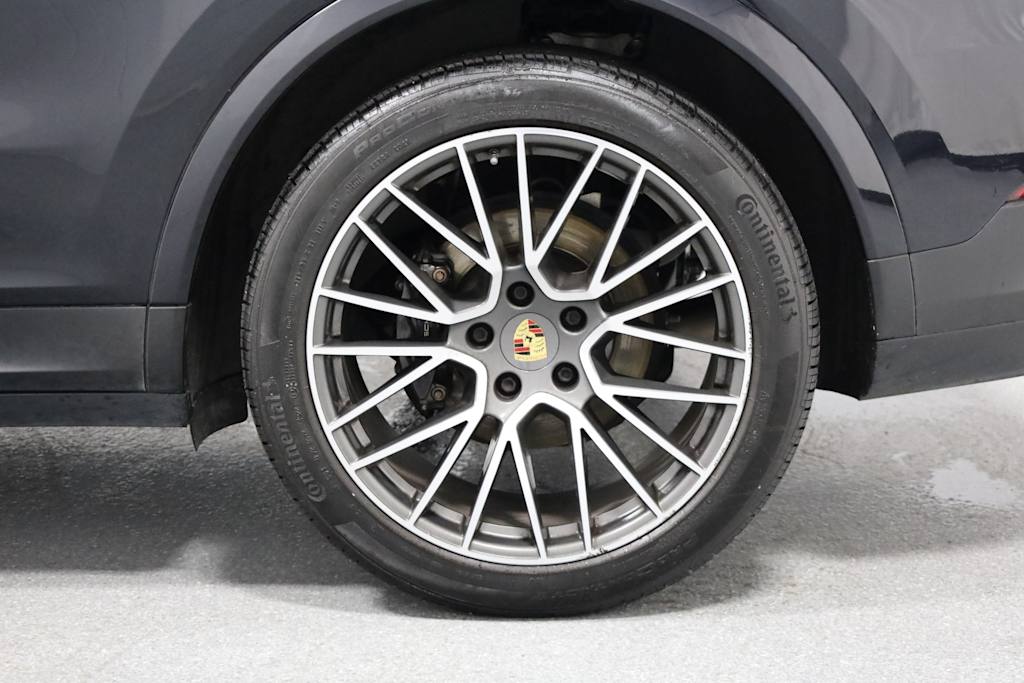 2021 Porsche Cayenne Base 43