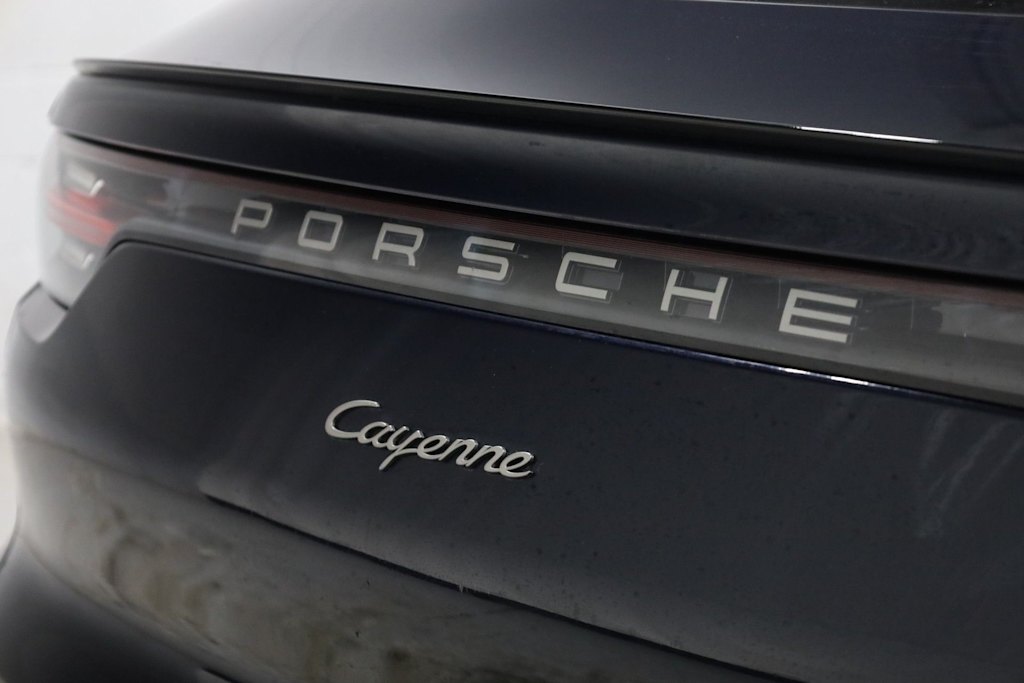 Thumbnail: 2023 Porsche Cayenne - 7