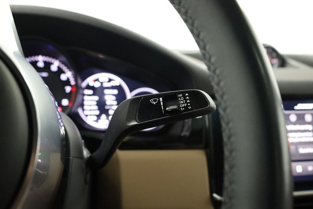 Thumbnail: 2023 Porsche Cayenne - 36