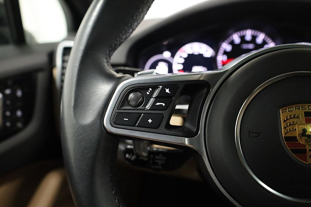 Thumbnail: 2023 Porsche Cayenne - 34