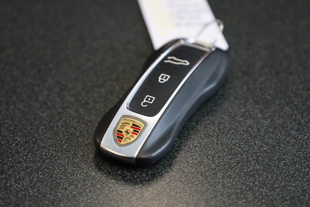 Thumbnail: 2023 Porsche Cayenne - 20