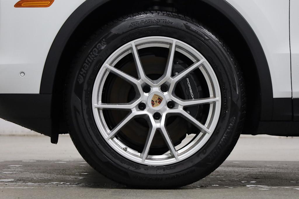 Thumbnail: 2026 Porsche Cayenne - 42