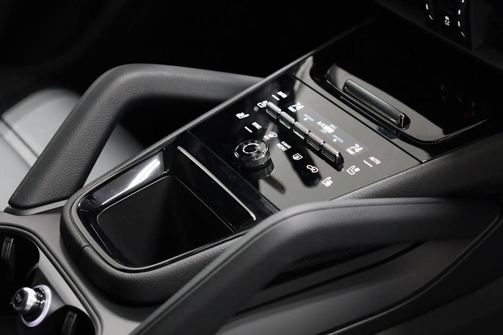 Thumbnail: 2025 Porsche Cayenne - 20