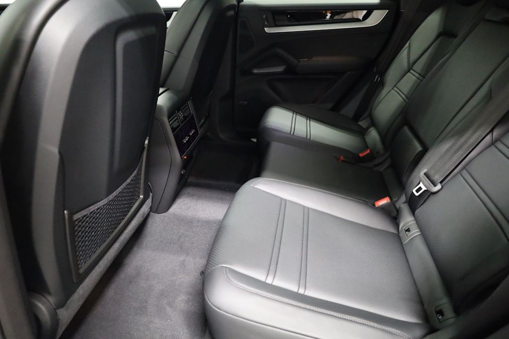 Thumbnail: 2025 Porsche Cayenne - 13