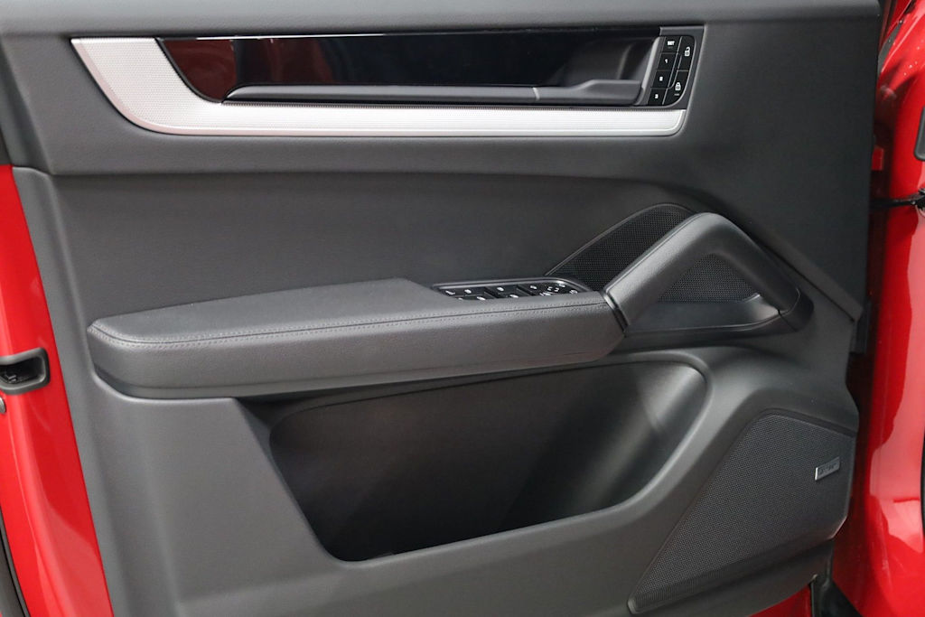 Thumbnail: 2025 Porsche Cayenne - 27