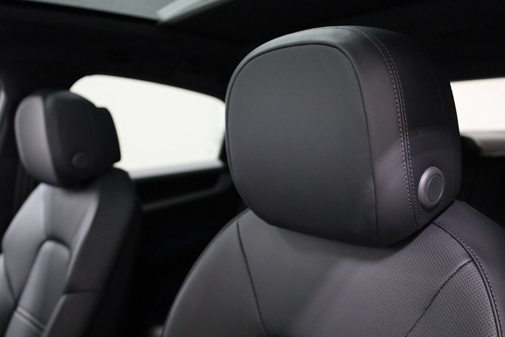 Thumbnail: 2025 Porsche Cayenne - 12