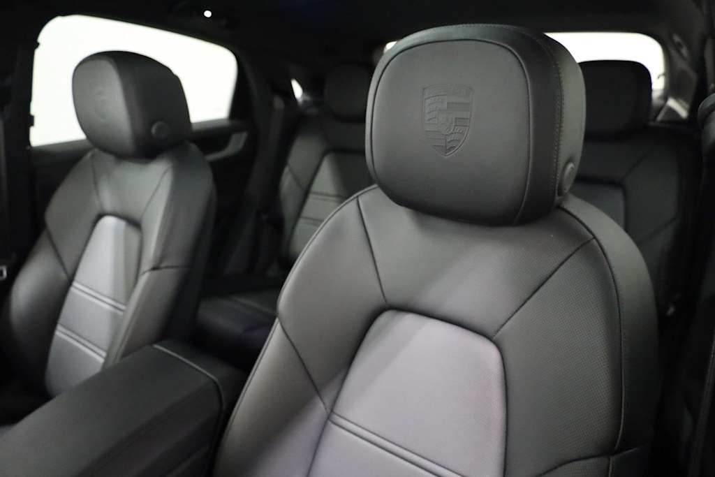 Thumbnail: 2026 Porsche Cayenne - 12