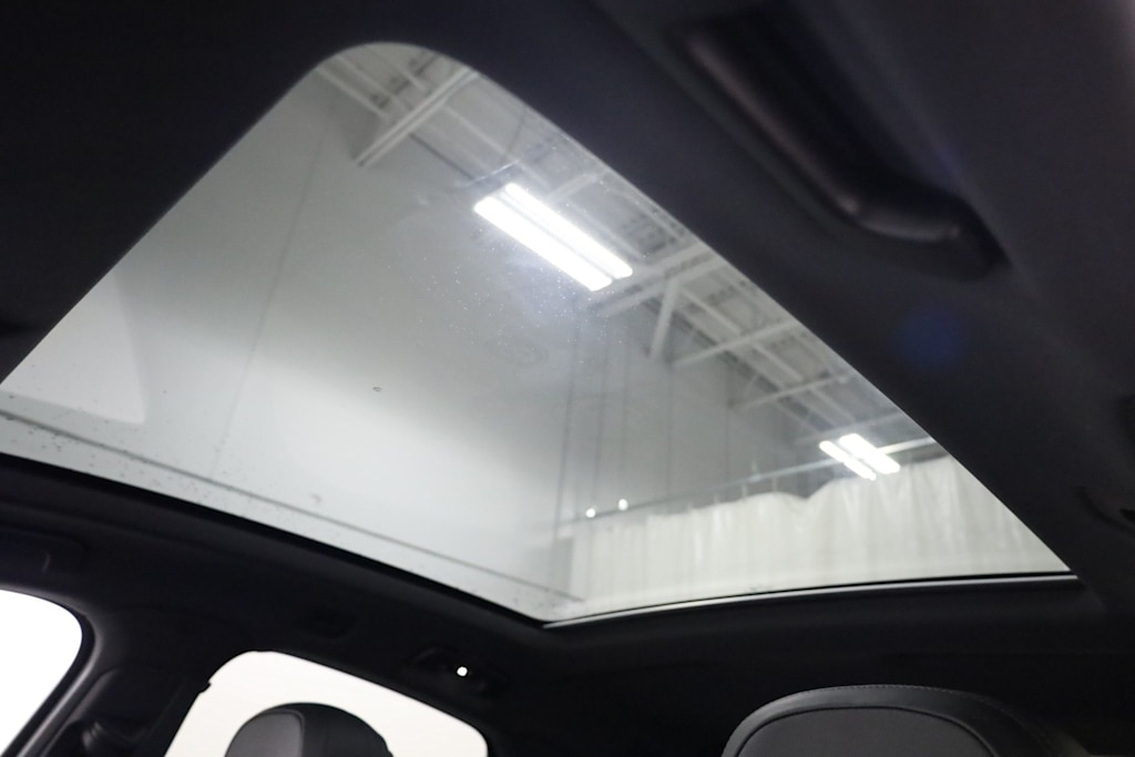 Thumbnail: 2026 Porsche Cayenne - 30