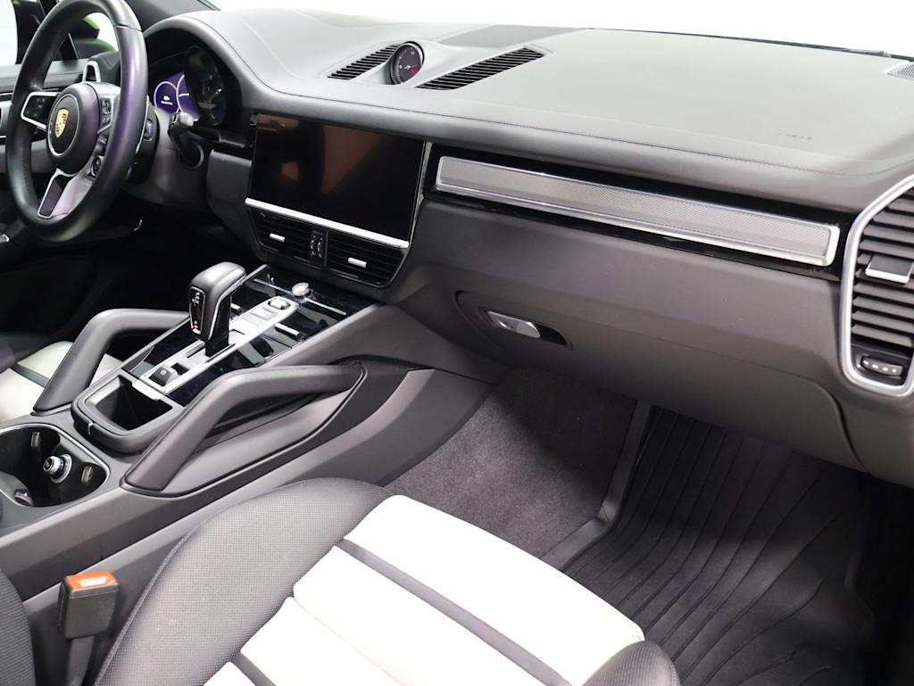 Thumbnail: 2023 Porsche Cayenne - 10