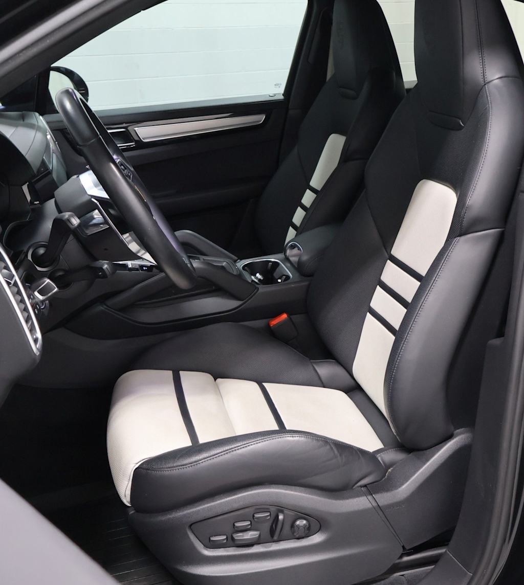 Thumbnail: 2023 Porsche Cayenne - 11