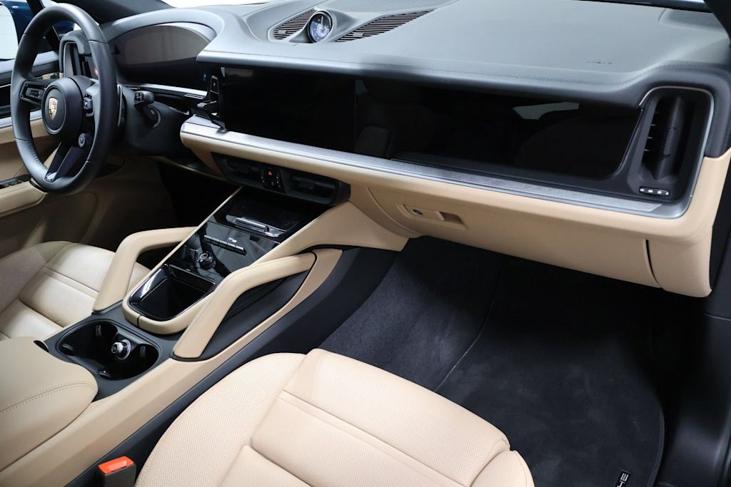 Thumbnail: 2026 Porsche Cayenne - 10