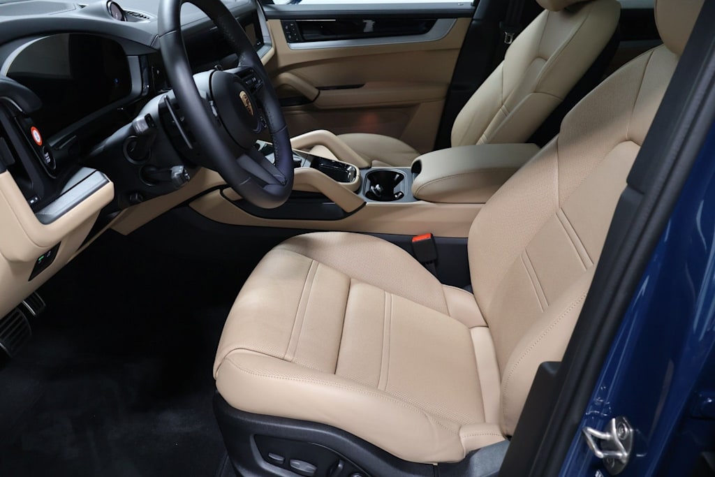 Thumbnail: 2026 Porsche Cayenne - 11